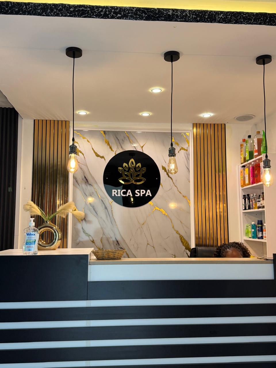 Restaurant Ambience